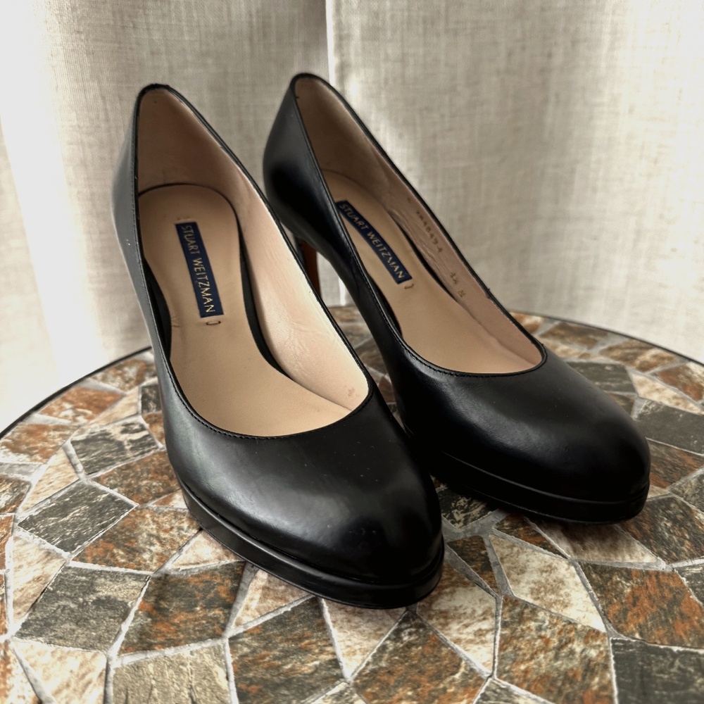 Stuart Weitzman Black Leather Heels • Size 4.5 • Barely Worn • Made in Spain